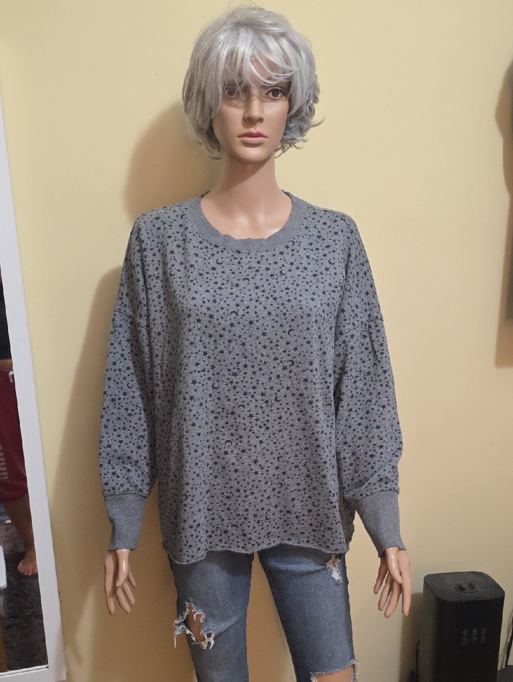 Light Gray Star Print Pullover Sweatshirt - Women's Top